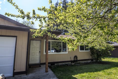 Rainforest Vibes by Olympic Coast Rentals