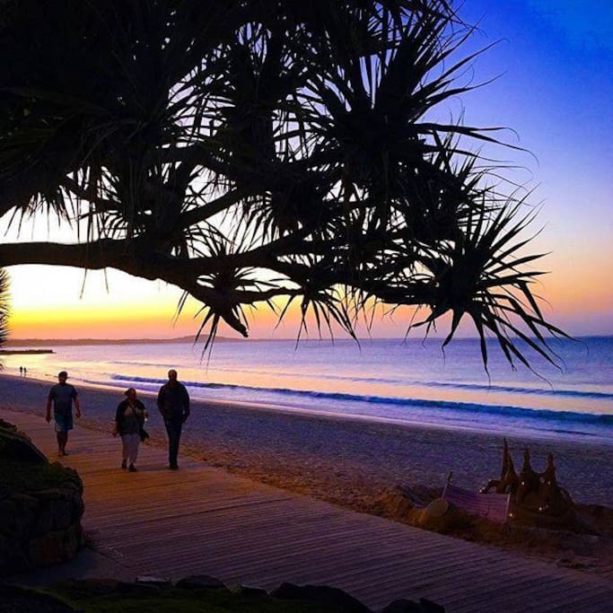 Noosa Main Beach sunset