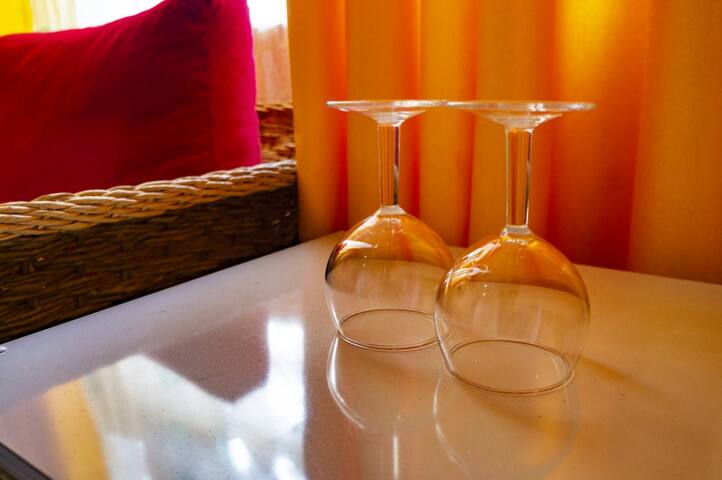 Sparkle and span inn