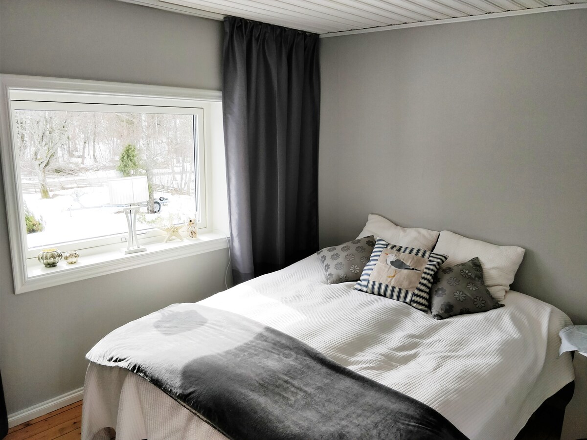 Spálňa s manželskou posteľou