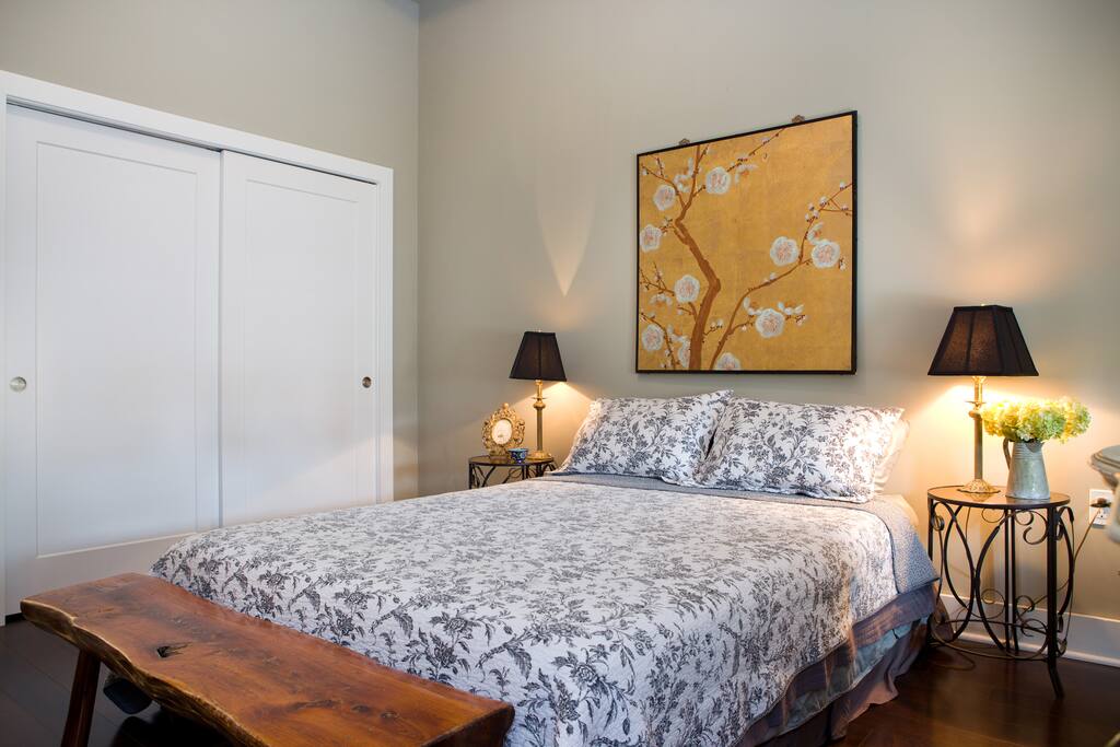 Guest bedroom