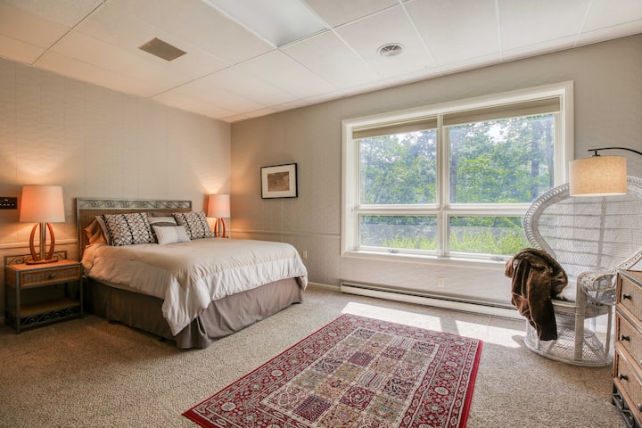 Спална соба 3 - класична со поглед