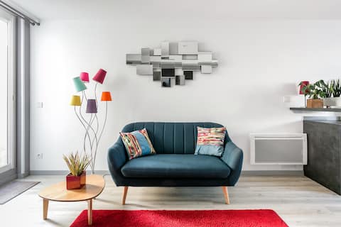 2-roomed flat, quiet, terrace | right next to Tram
