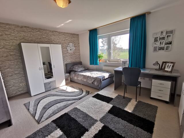 1OG7 Hübsche 1 Zi. Whg.für 1 Person WC Bad Küche