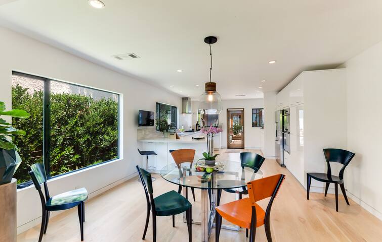 European Designer Melrose Home in Los Angeles gallery image 5