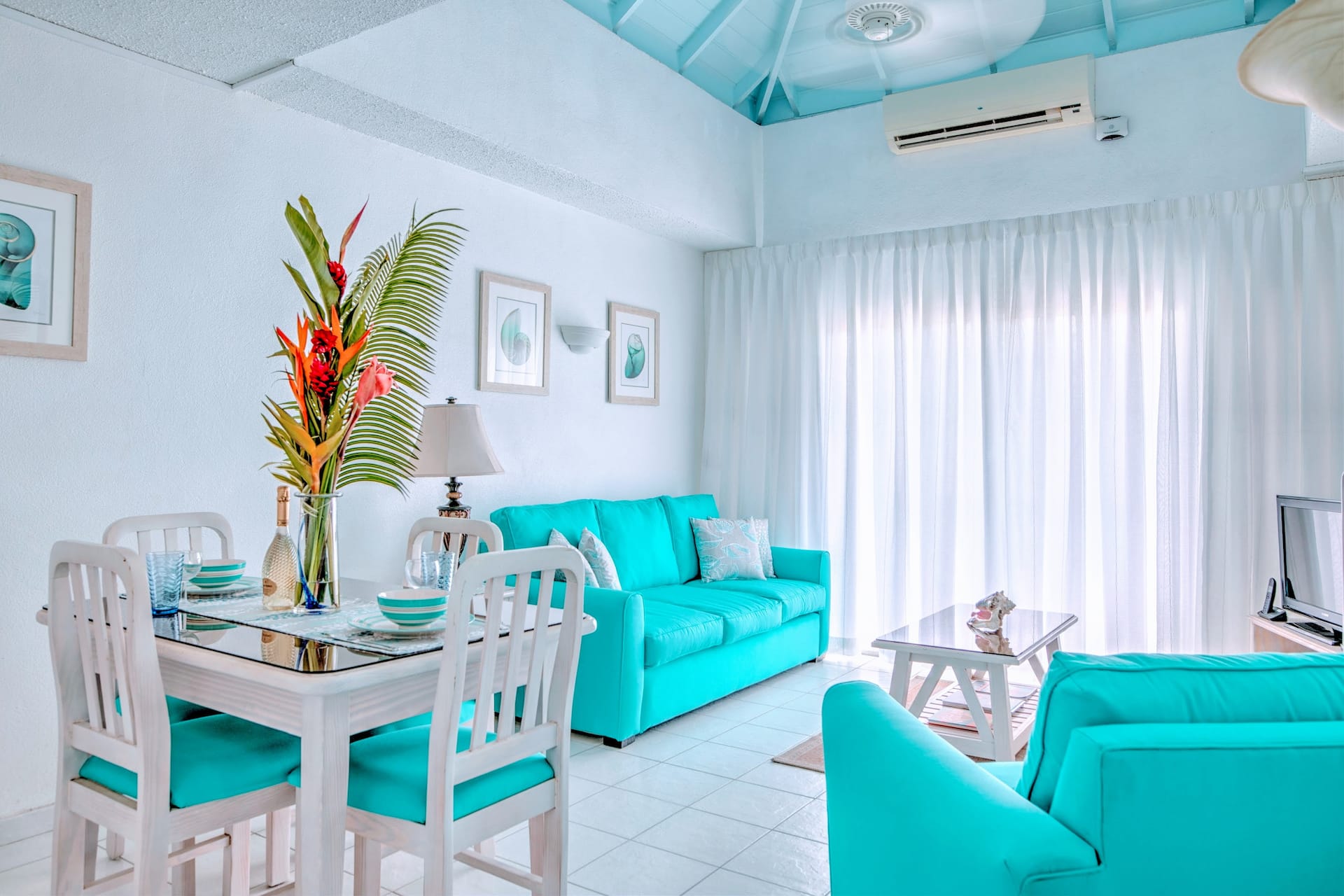 BLUE TURTLE - 1BR ROCKLEY CONDO near BEACH w/ POOL