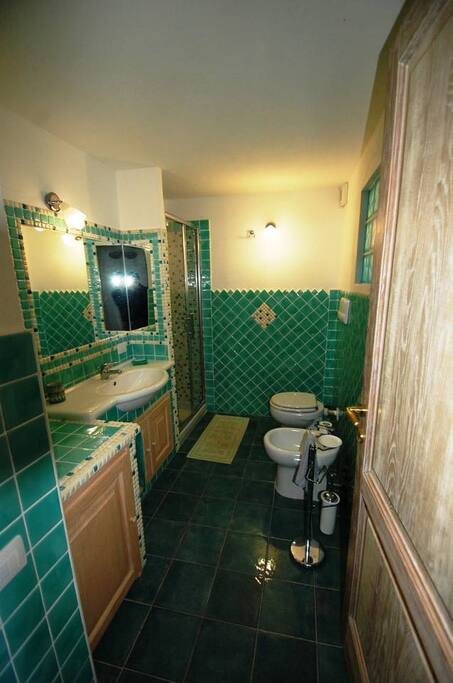 Bagno con doccia