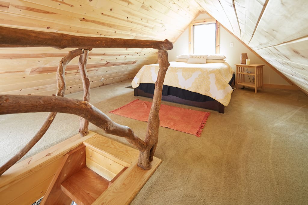 Sleeping loft with Queen size bed