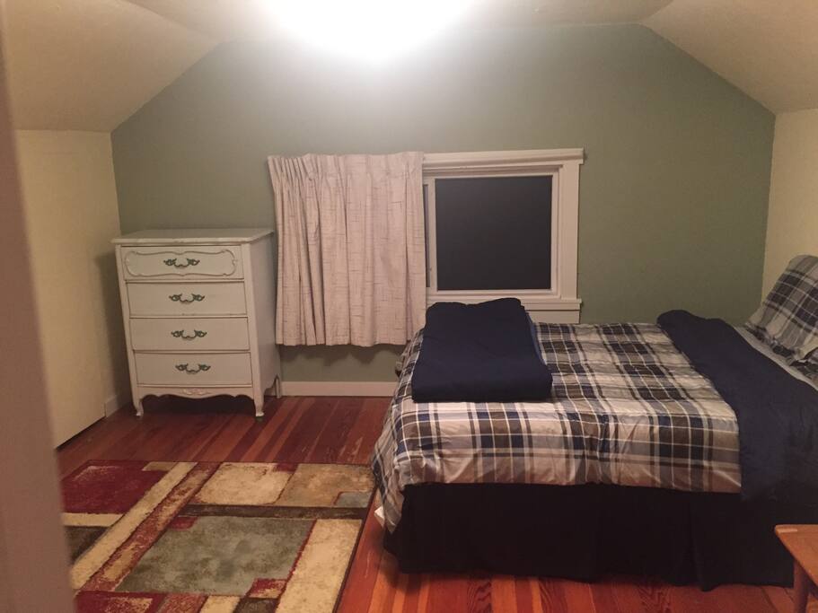 The Pennsylvania Room sleeps two, has a dresser, a closet, and a desk.
