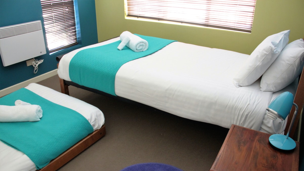 חדר שינה יחיד קינג, עם סלסול