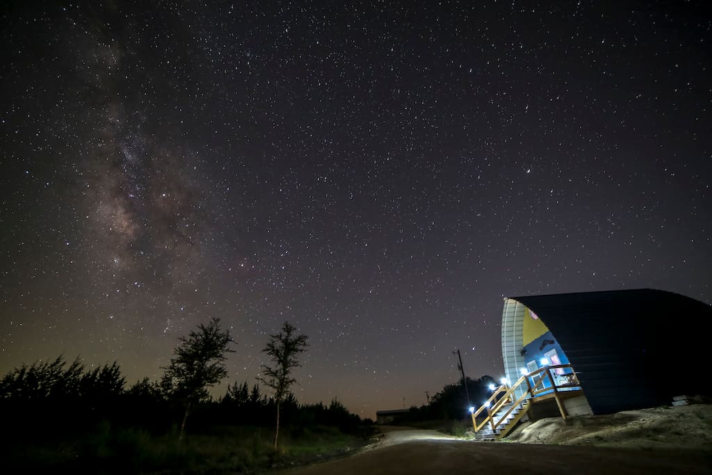 Cabin and the Milky Way - courtesy of guest Leonard Zollicoffer