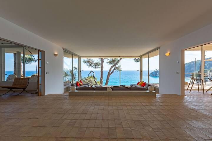 ★ CoastalVillas – Villa Porto Pi ★ on the beach! gallery image 2