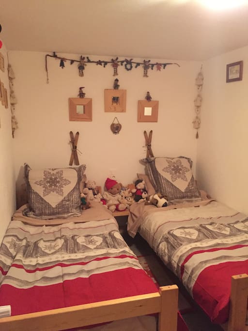 Chambre 2 deux lits