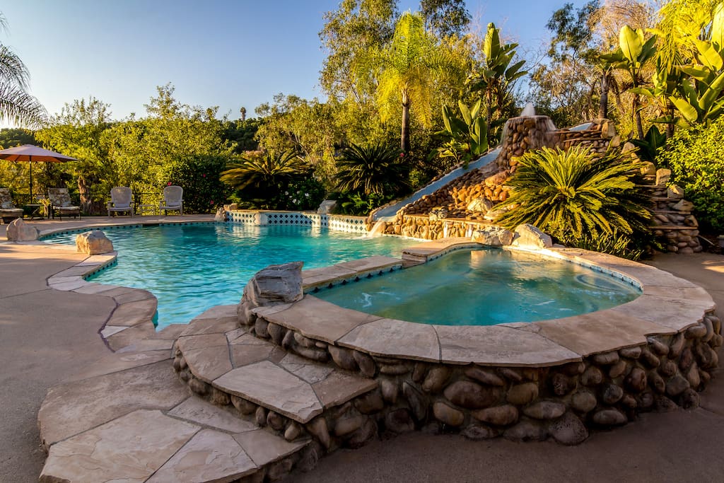 Relaxing pool and spa