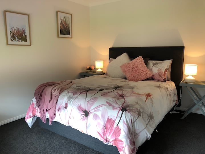 2e chambre avec lit Queen Size