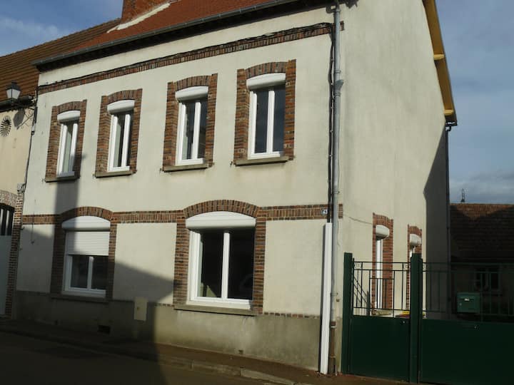 Maison Saint Antoine Houses for Rent in AillantsurTholon, Bourgogne