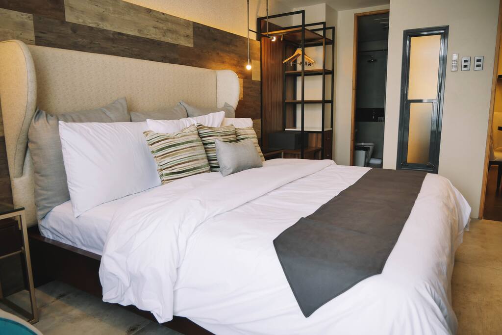 Master's Bedroom with King Bed