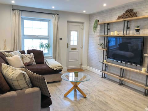 Entire Home in a Convenient Location