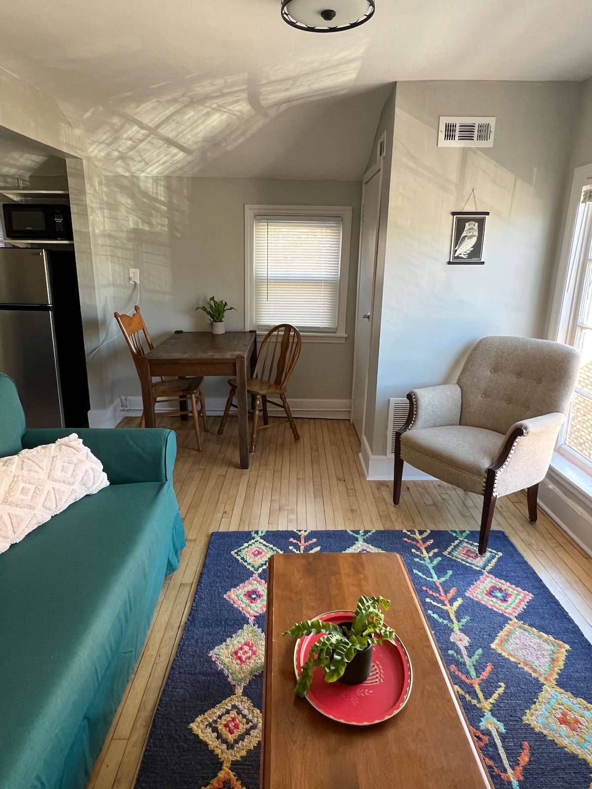 Picture of Milwaukee Apartment Vacation Rentals - Wisconsin, United States | Airbnb