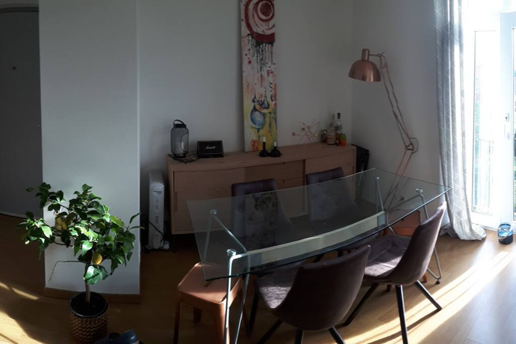 Panorama salle à manger / entrée / cuisine