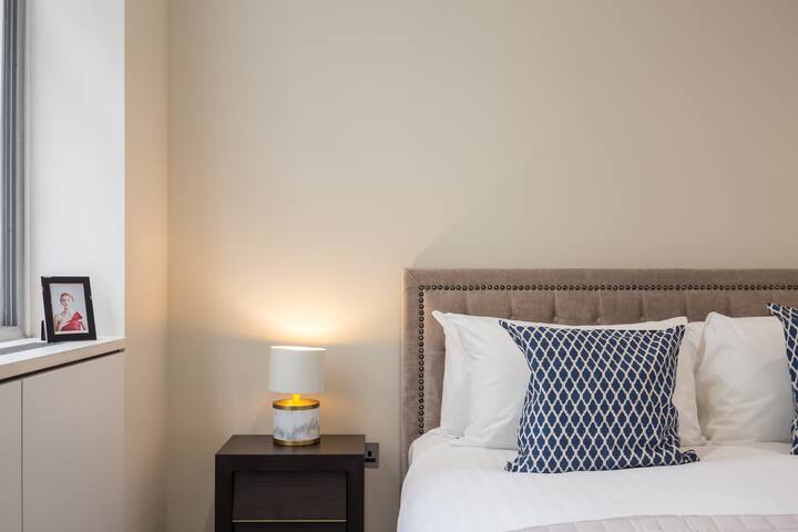 Luxurious, stylish 4bed in Covent Garden gallery image 3