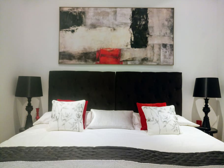 Grey Suite (sleep 3)