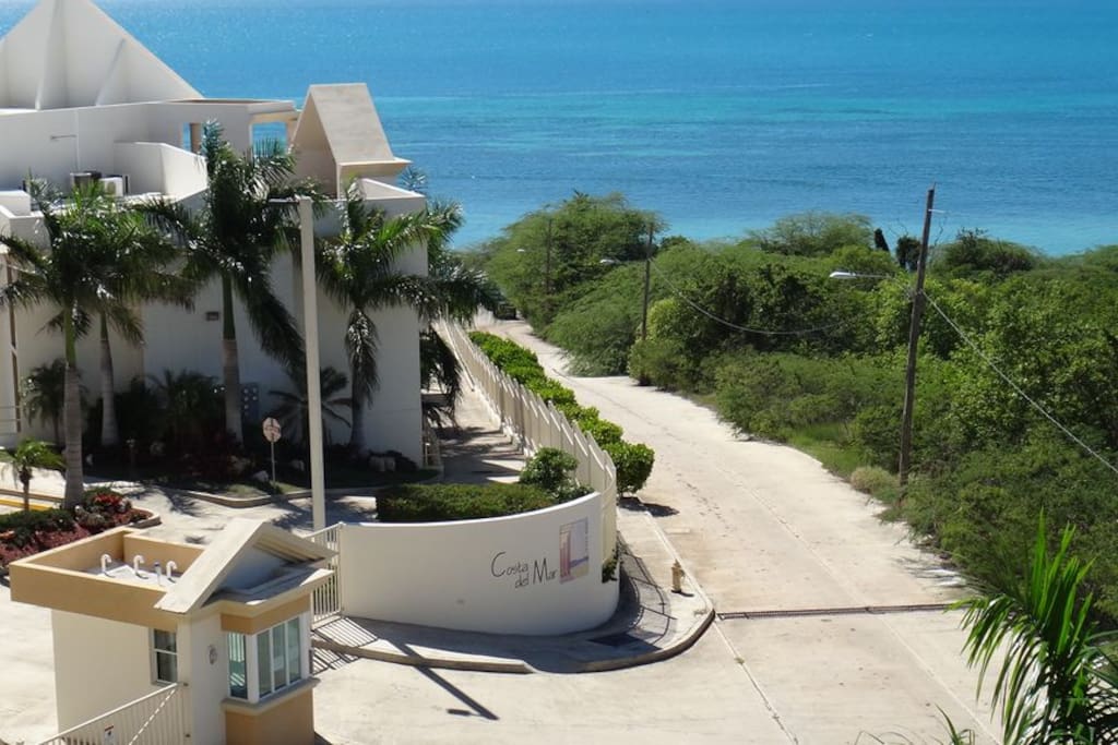 Wake up to a view of the ocean, unplug in paradise