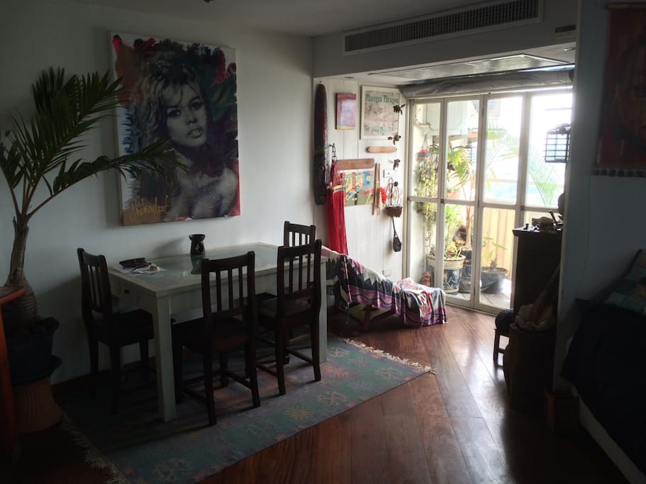 dining table