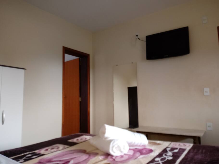 Suíte 1 - cama de casal.