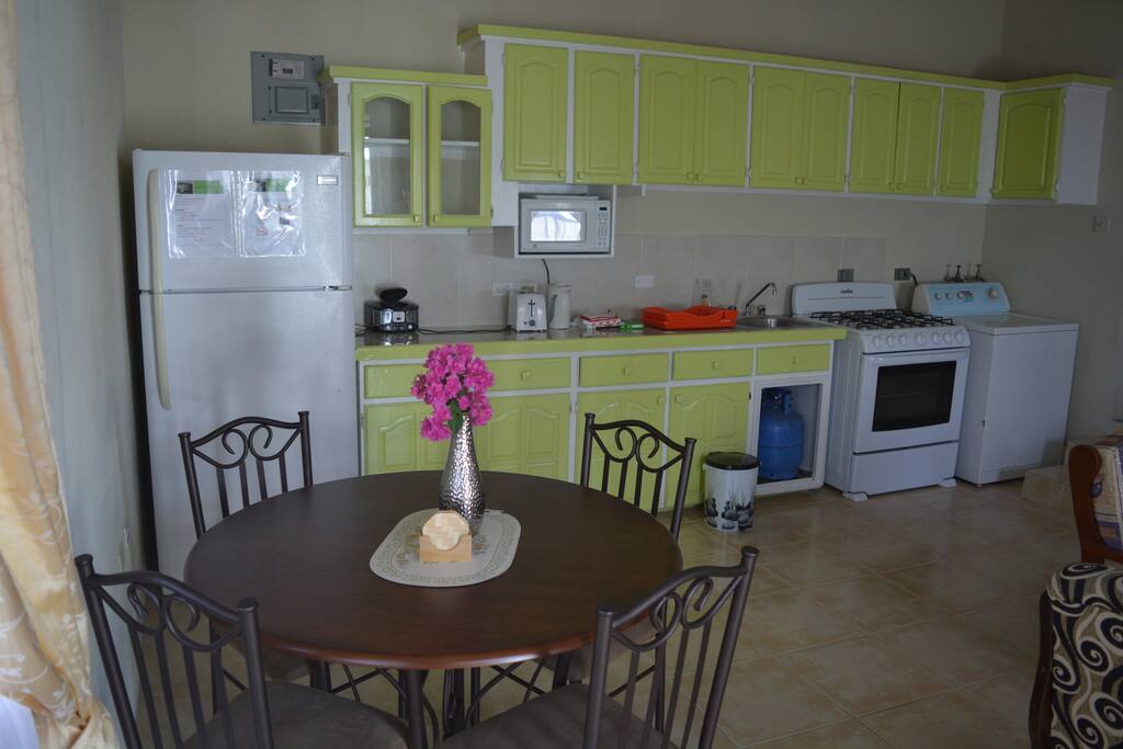 Cutlery, crockery and cooking utensils available