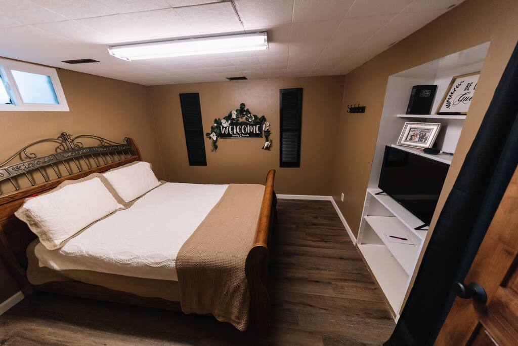 The room is decked out with everything you will ever need.