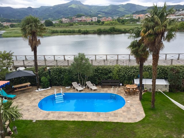 Villa piscine en Historique maison gallery image 3