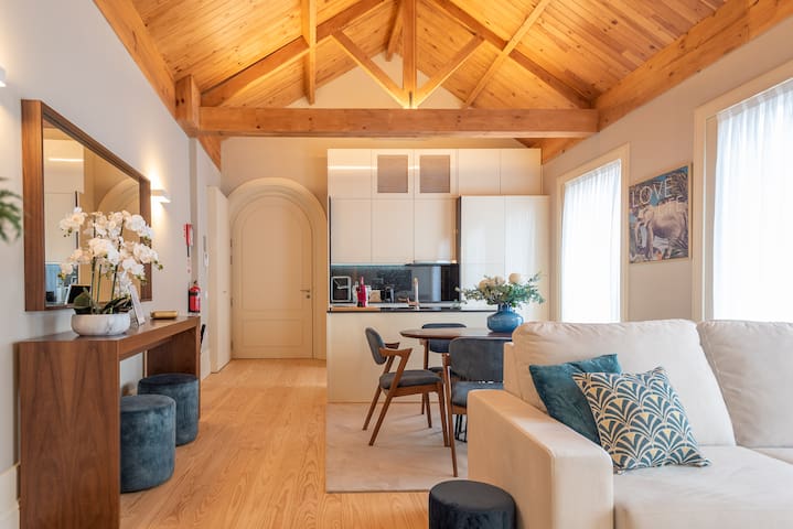 CC Downtown Palace – I