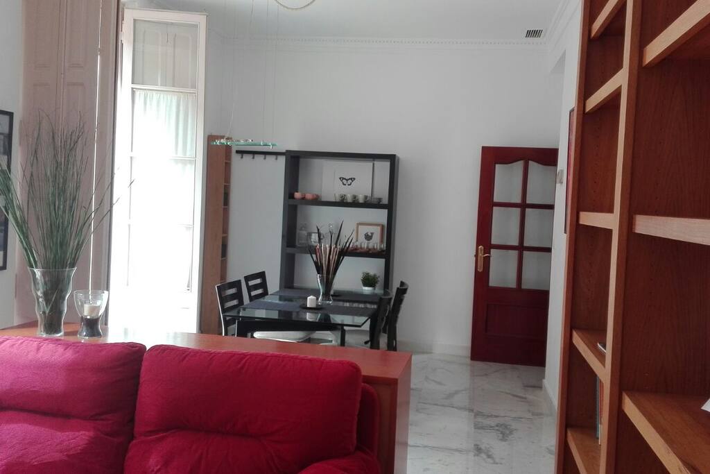 Sofá cama en salón