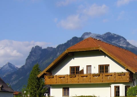 Beautiful & Spacious Villa with Ensuite Bedrooms