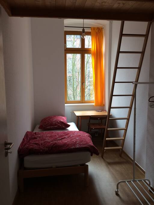 Guest room with loft bed - photo 3 (set up for 2 ppl)