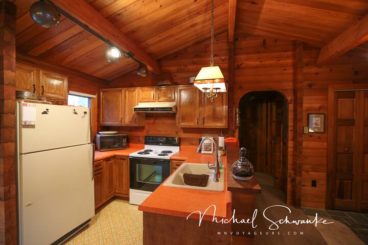 Bayside Cedar Cabin Crane Lake Cabins For Rent In Crane Lake