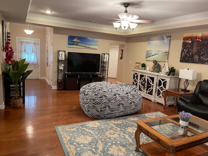 Beautiful 5 Bedroom & 3.5 Bath For Work/long Trip. - Jonesboro, AR