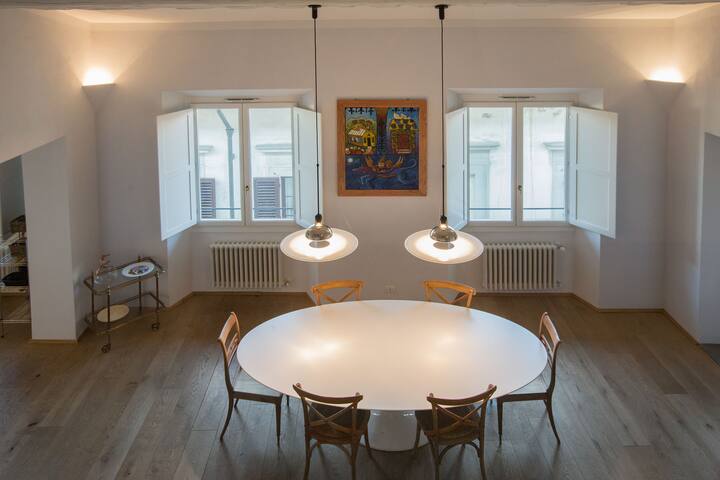 Cozy, spacious, bright: Florence at 360 ° gallery image 2