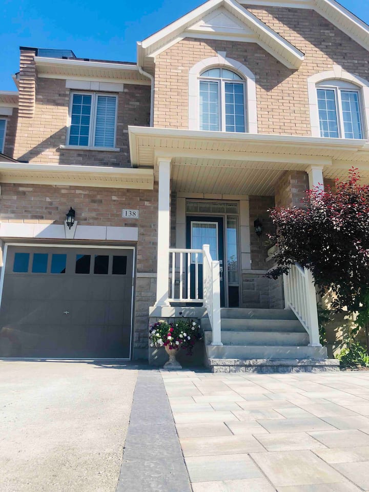 Dazzling Furnished 3 Bedroom Townhouse in Aurora.