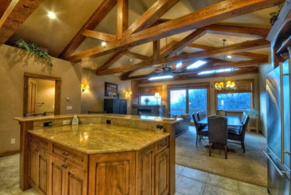 Eagles Nest Amazing kitchen With Stainless Steel Appliances, Island, Granite Counter tops
