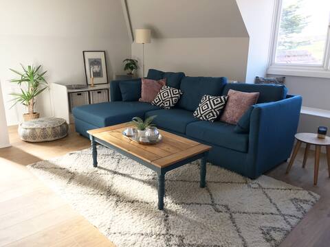 Beautiful refurbished apartment, seaview, sleeps 4