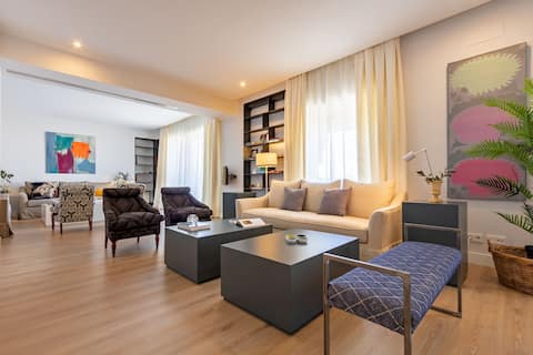Airbnb con mejor rendimiento: Luxury 240 sq. meter apartment next to Plaza de España en San Bernardo