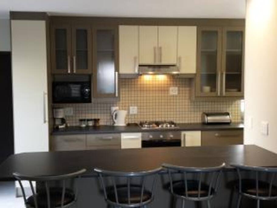 Fully fitted kitchen