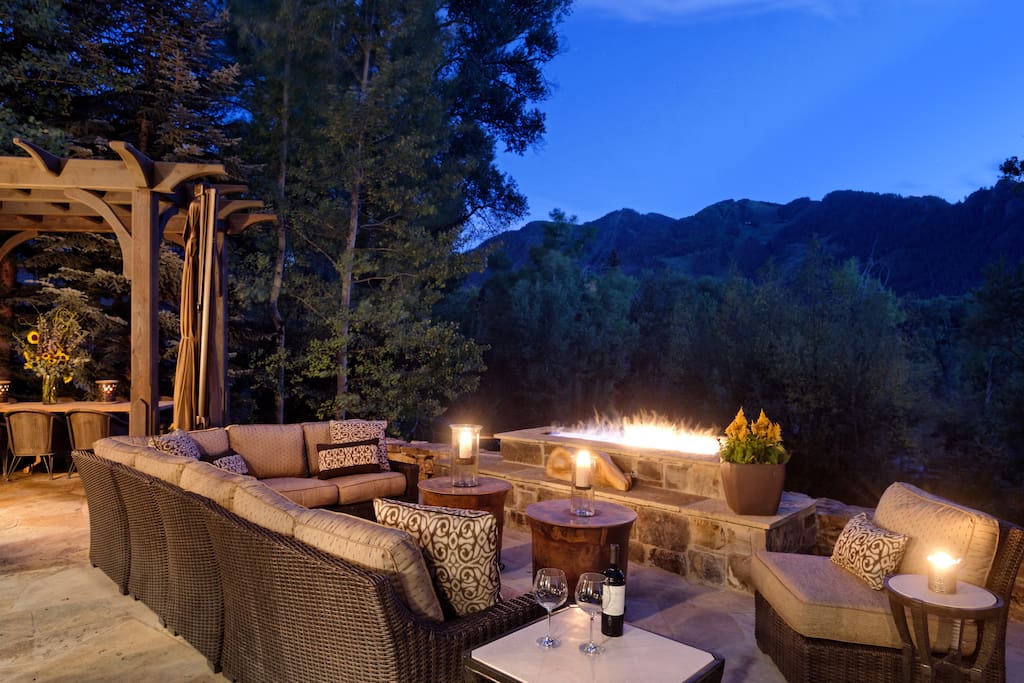 A multi-level terrace offers many distinct vantage points to take in the wild views of Aspen Mountain and the Roaring Fork River.