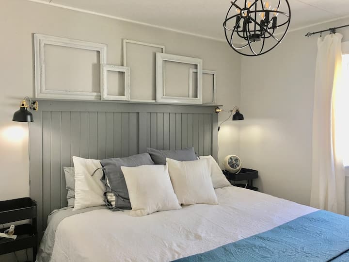 Малката синя къща - 