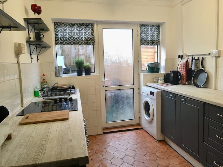 Llansamlet Vacation Rentals & Homes Wales, United Kingdom Airbnb