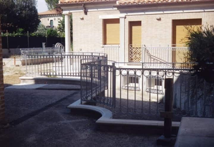 Chalet Romantique Dans Le Jardin - Fano
