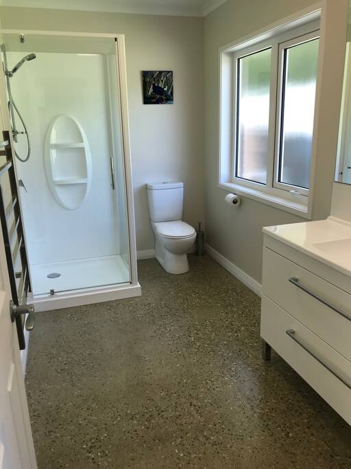 Ensuite