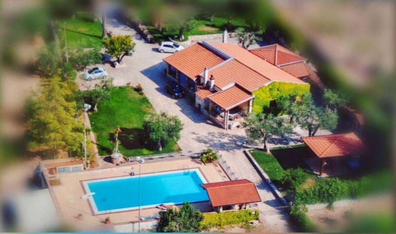 Splendida villa con piscina a due passi da Matera gallery image 2